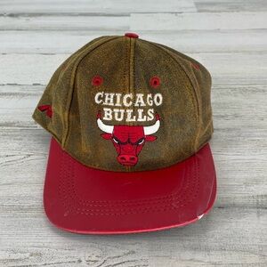 1996 Chicago bulls leather hat Vintage Worn Real Leather Snap Back